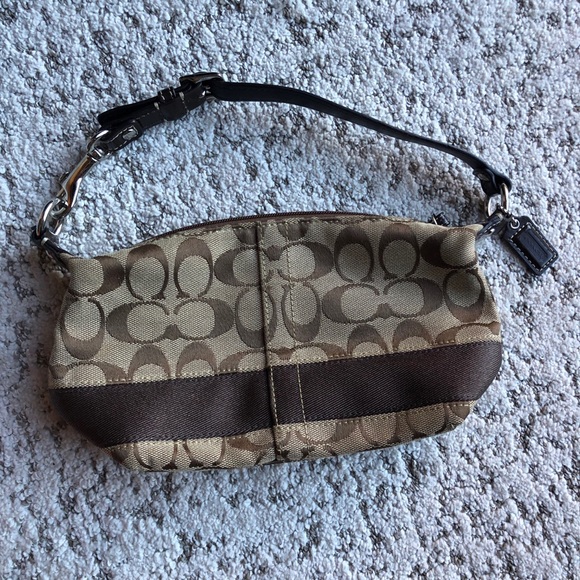 Coach purse - Picture 3 of 3